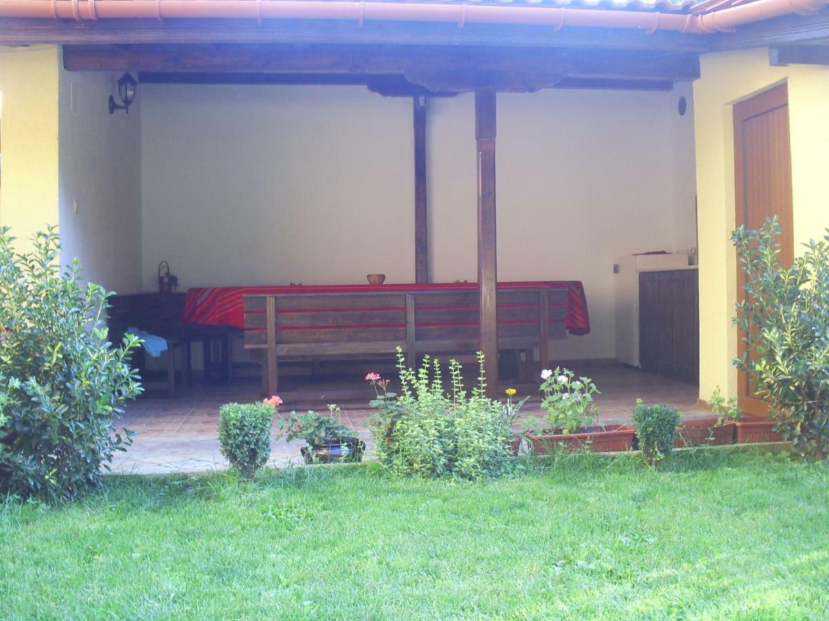 Къща За Гости Фантазия Treavna Exterior foto