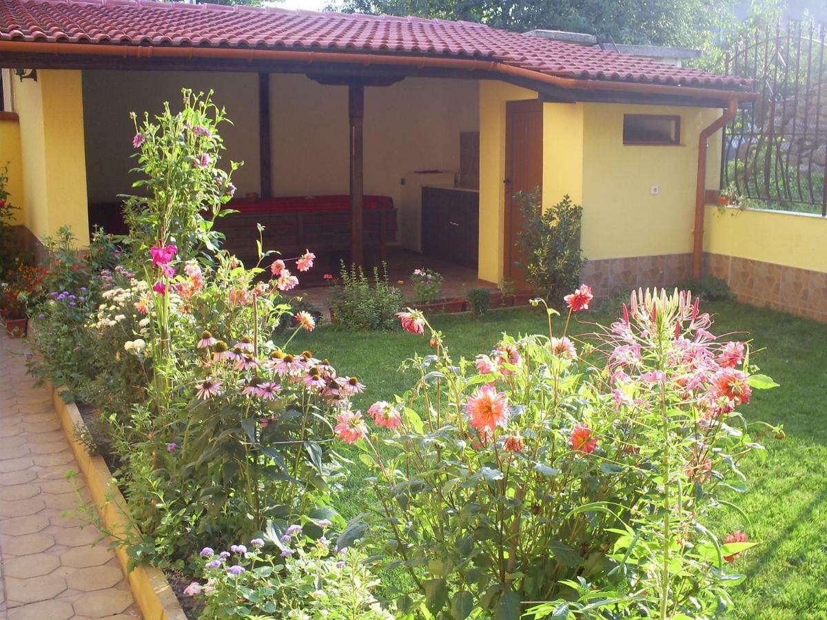 Къща За Гости Фантазия Treavna Exterior foto